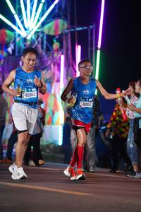 BIB: 40963, 40952
                            <button type="button" onclick="openModal(20794312)" class="btn btn-primary btn-sm float-right btn-popup" data-toggle="modal" data-target=".modal-high-quality">
                        <i class="fas fa-shopping-cart"></i> Add to Cart
                    </button>
                                            <button type="button" onclick="isThisMe(20794312, true)" class="btn btn-success btn-sm float-right btn-popup btn-isme hidden" data-toggle="tooltip" data-placement="bottom" title="นี่คือรูปของคุณใช่ไหม คลิกที่นี่เพื่อเอาเข้าอัลบั้ม">
                        <i class="fas fa-plus"></i> Add to album
                    </button>
                    <button type="button" onclick="isThisMe(20794312, false)" class="btn btn-warning btn-sm float-right btn-popup btn-isnotme hidden">
                        <i class="fas fa-ban"></i> Remove from album
                    </button>